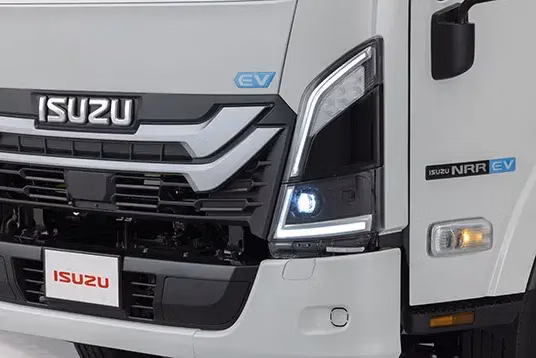 2026 Isuzu NRR EV Class 5 176 in Wheelbase - Image 5